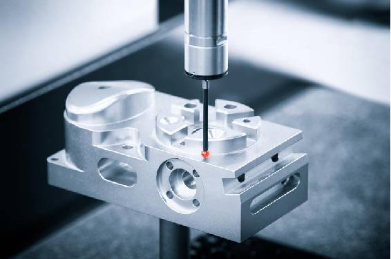 In che modo la tecnologia di lavorazione a CNC può migliorare la produzione di stampi meccanici?