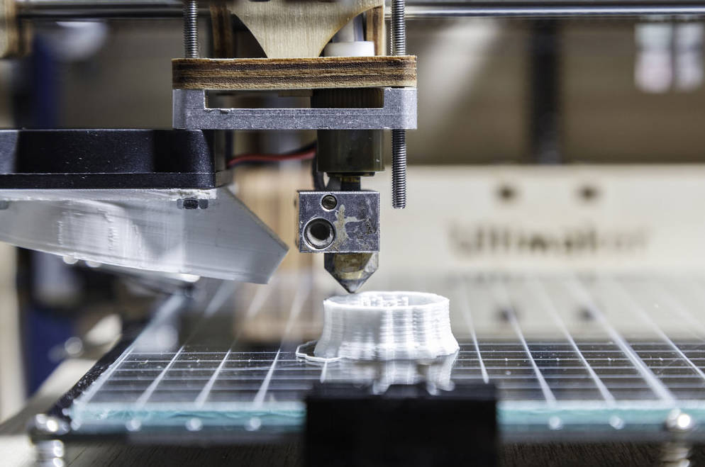 Materiali di prototipazione rapidi rispetto: PLA vs. ABS vs. resina vs. Nylon